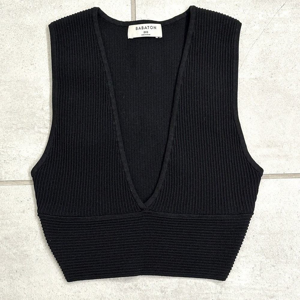 Aritzia Babaton Sculpt Knit Deep V Tank